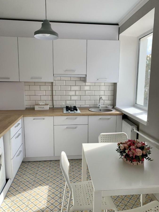 Sisters Apartment Ukr Chernihiv Ngoại thất bức ảnh